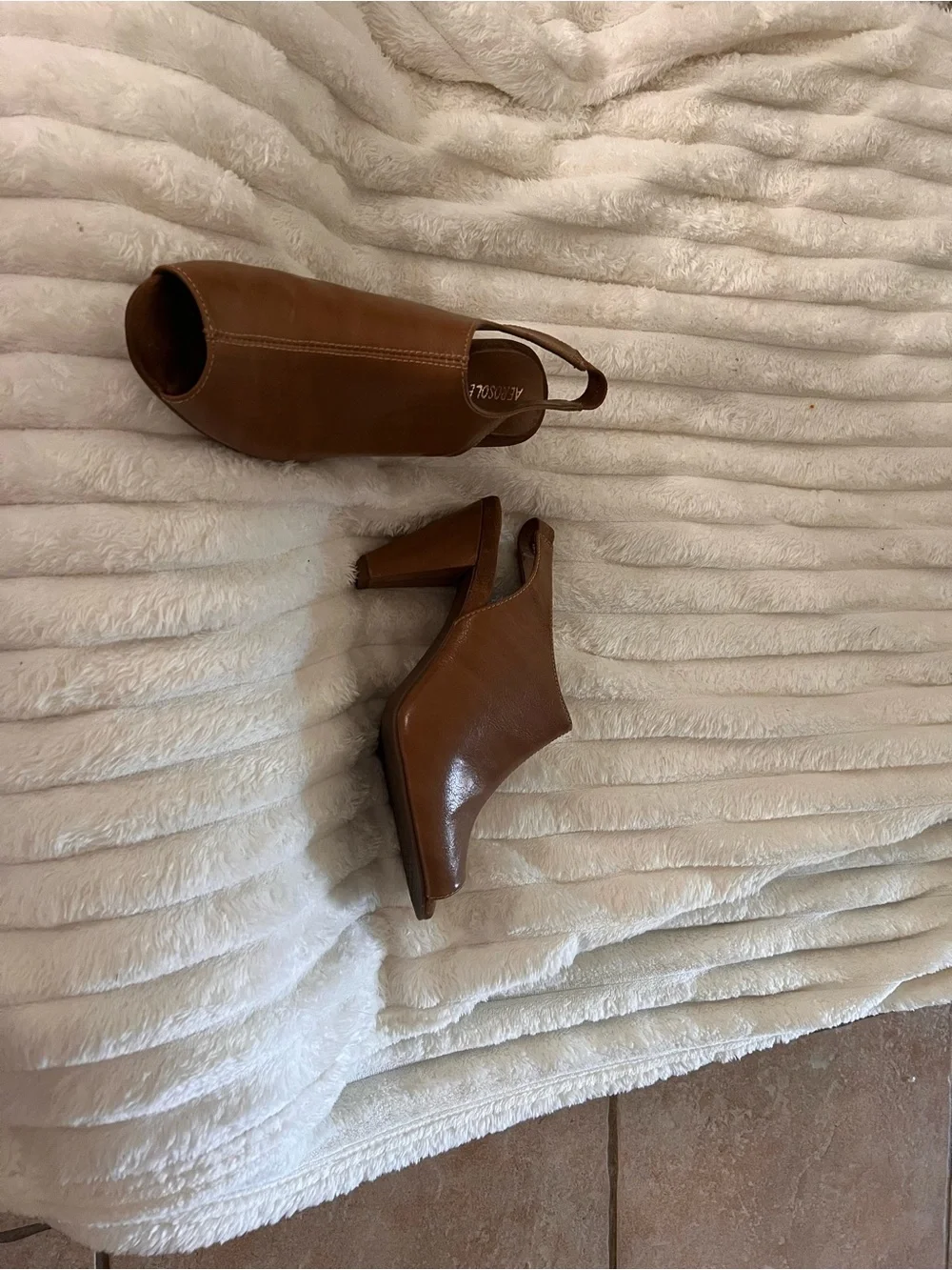 AEROSOLES Brown Slingback Peep-Toe Mule
